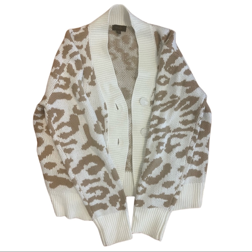 OntWelfth White/Tan Leopard Print Cardigan Size Small